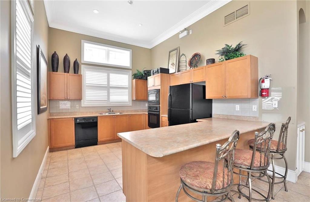 407-2075 Appleby Line, Burlington, ON - Indoor