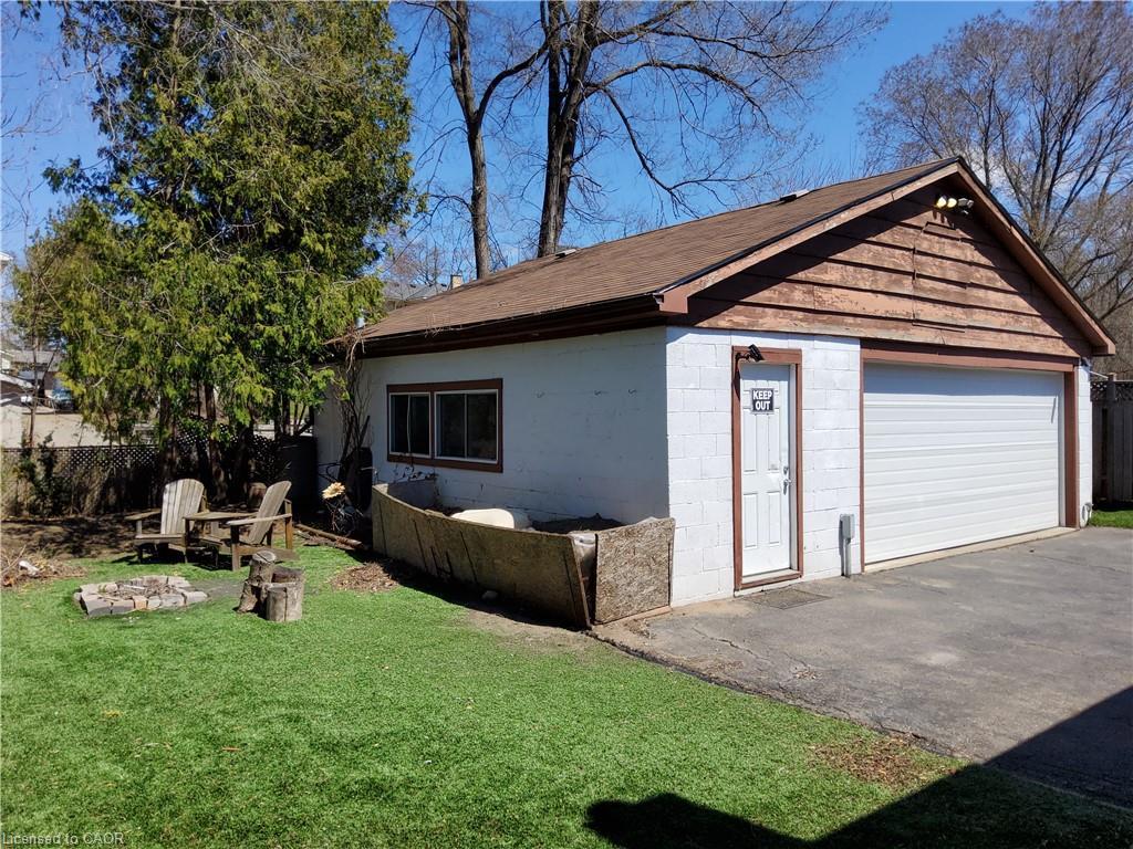 7 Usher Street, Brantford, ON - Outdoor