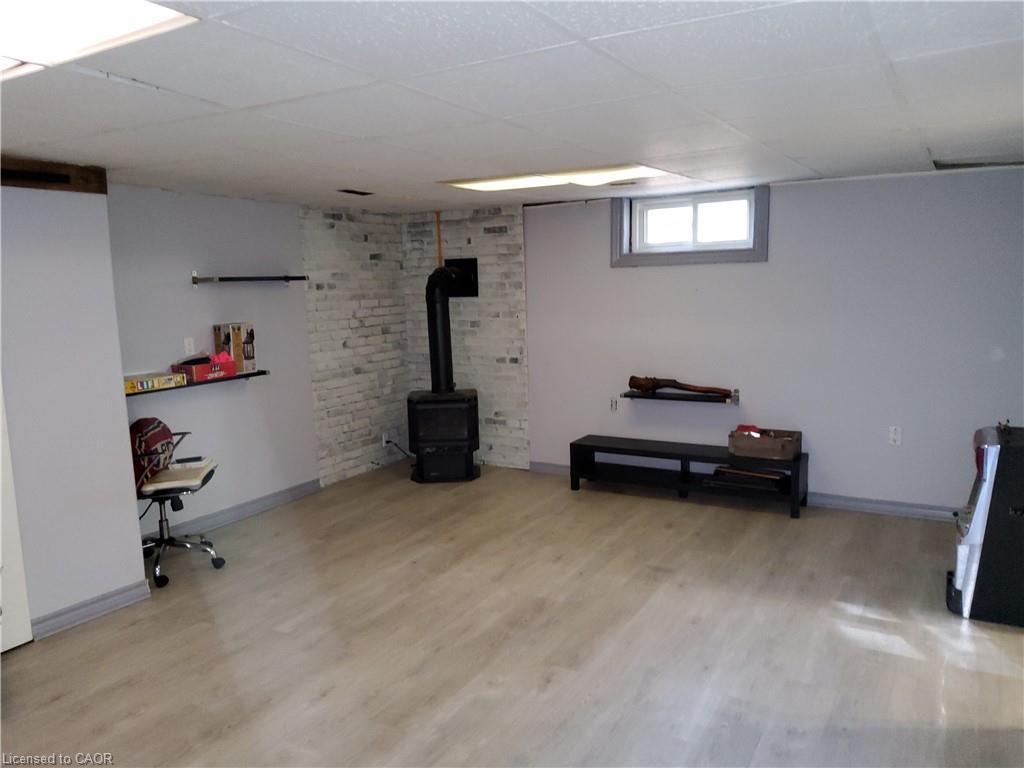 7 Usher Street, Brantford, ON - Indoor