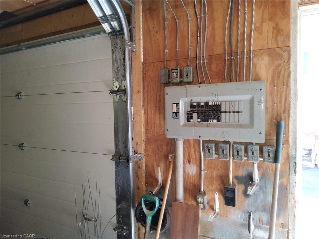 7 Usher Street, Brantford, ON - Indoor