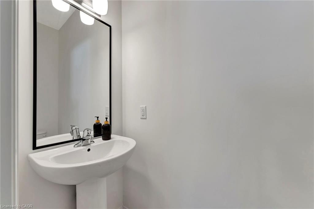 49 Willson Drive, Thorold, ON - Indoor Photo Showing Bathroom