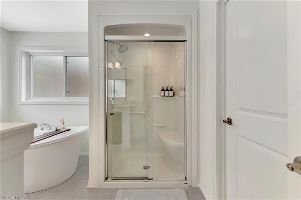 49 Willson Drive, Thorold, ON - Indoor Photo Showing Bathroom