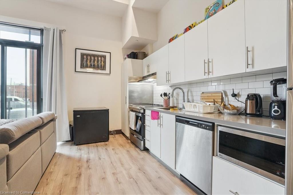 105-121 King Street E, Hamilton, ON - Indoor Photo Showing Kitchen