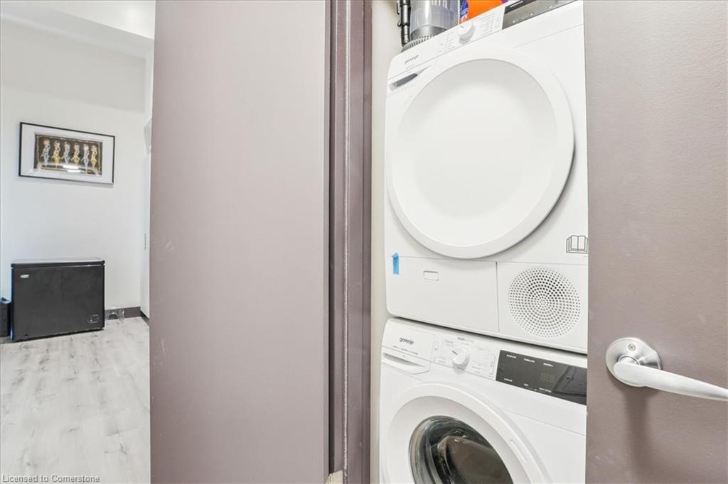 105-121 King Street E, Hamilton, ON - Indoor Photo Showing Laundry Room