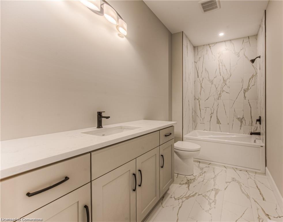 59 Weymouth Street, Elmira, ON - Indoor Photo Showing Bathroom