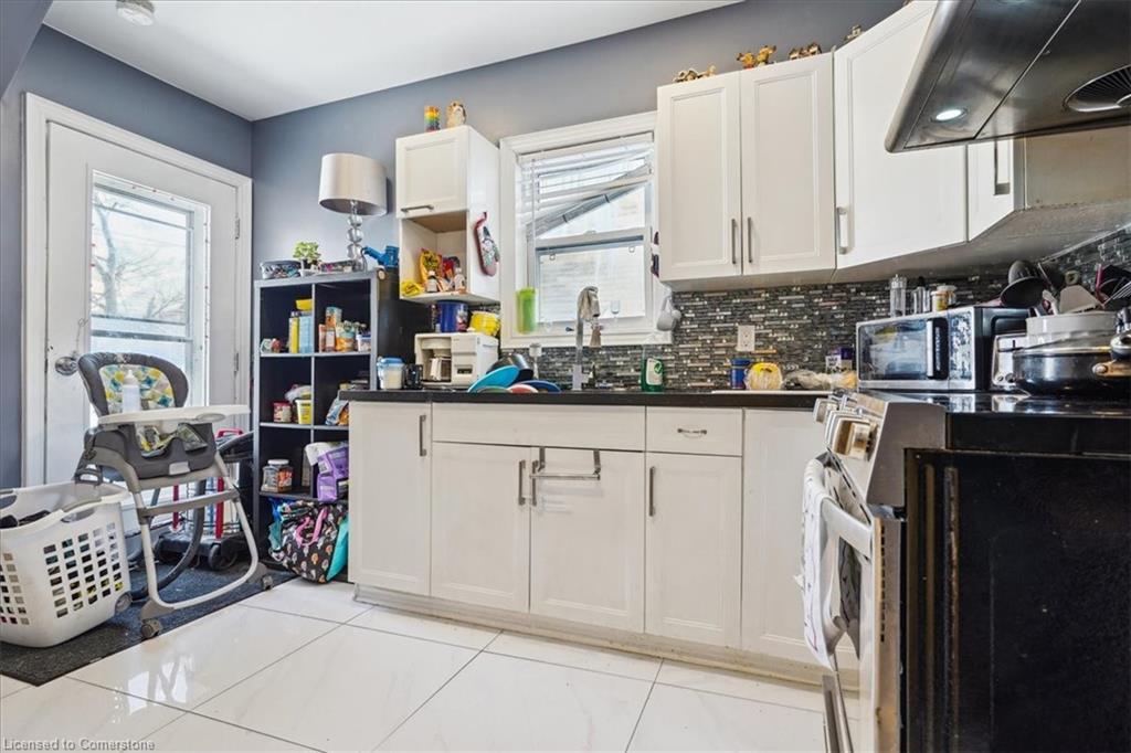 341 George Street S, Peterborough, ON - Indoor Photo Showing Kitchen