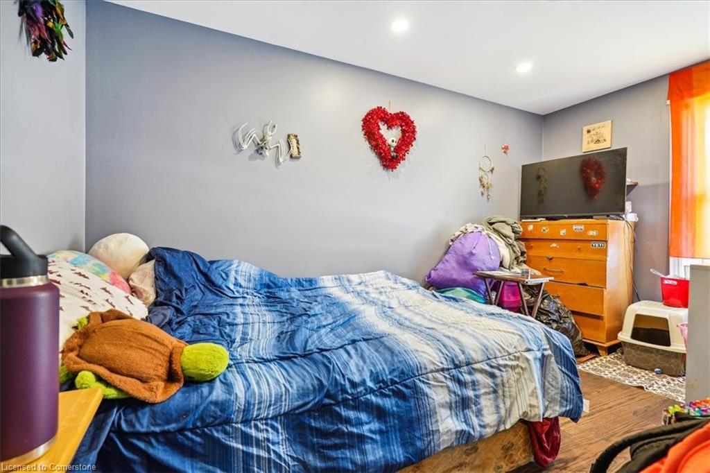 341 George Street S, Peterborough, ON - Indoor Photo Showing Bedroom
