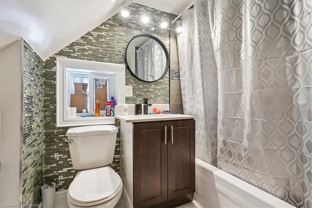 341 George Street S, Peterborough, ON - Indoor Photo Showing Bathroom