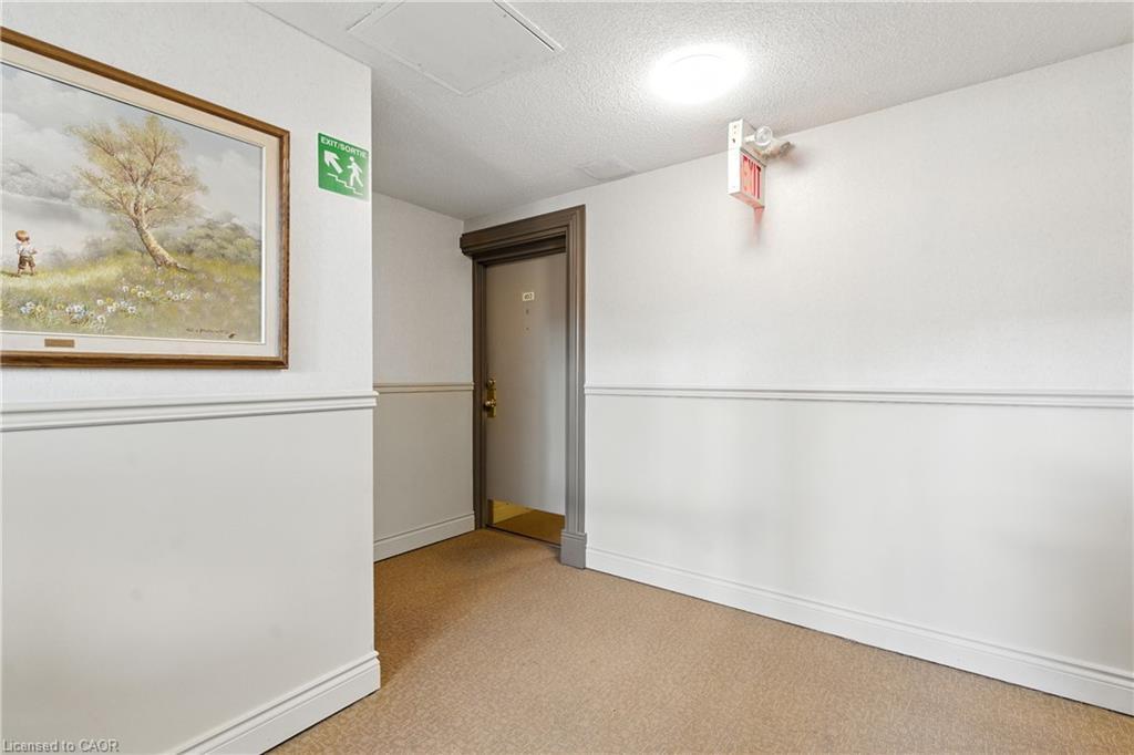 102-264 Oakdale Avenue, St. Catharines, ON - Indoor Photo Showing Other Room