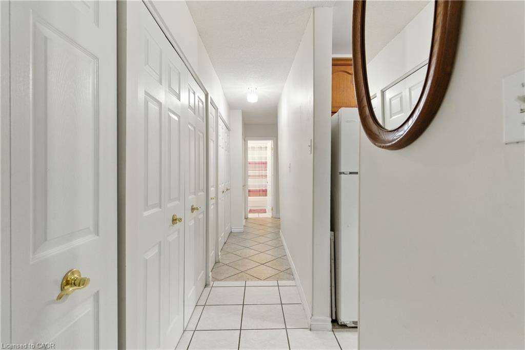 102-264 Oakdale Avenue, St. Catharines, ON - Indoor Photo Showing Other Room