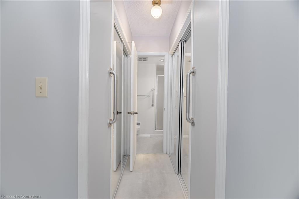 201-166 Mountain Park Avenue, Hamilton, ON - Indoor Photo Showing Other Room