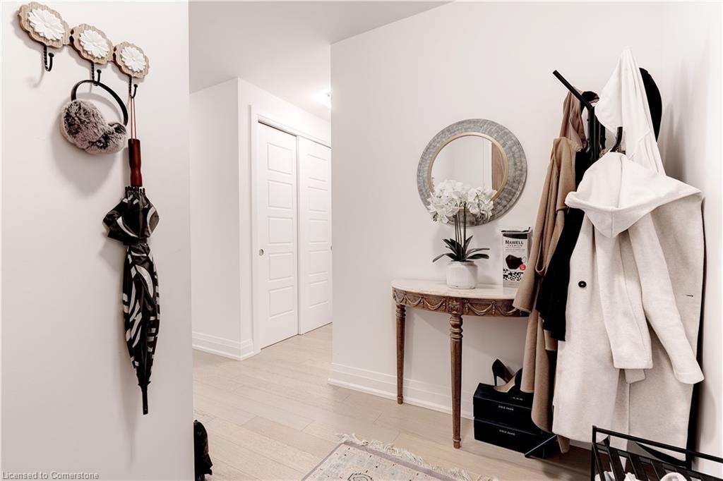 608-2025 Maria Street, Burlington, ON - Indoor Photo Showing Other Room