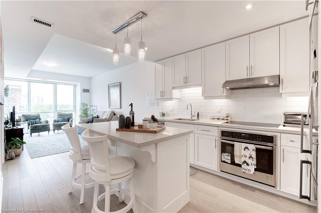608-2025 Maria Street, Burlington, ON - Indoor Photo Showing Kitchen With Stainless Steel Kitchen With Upgraded Kitchen