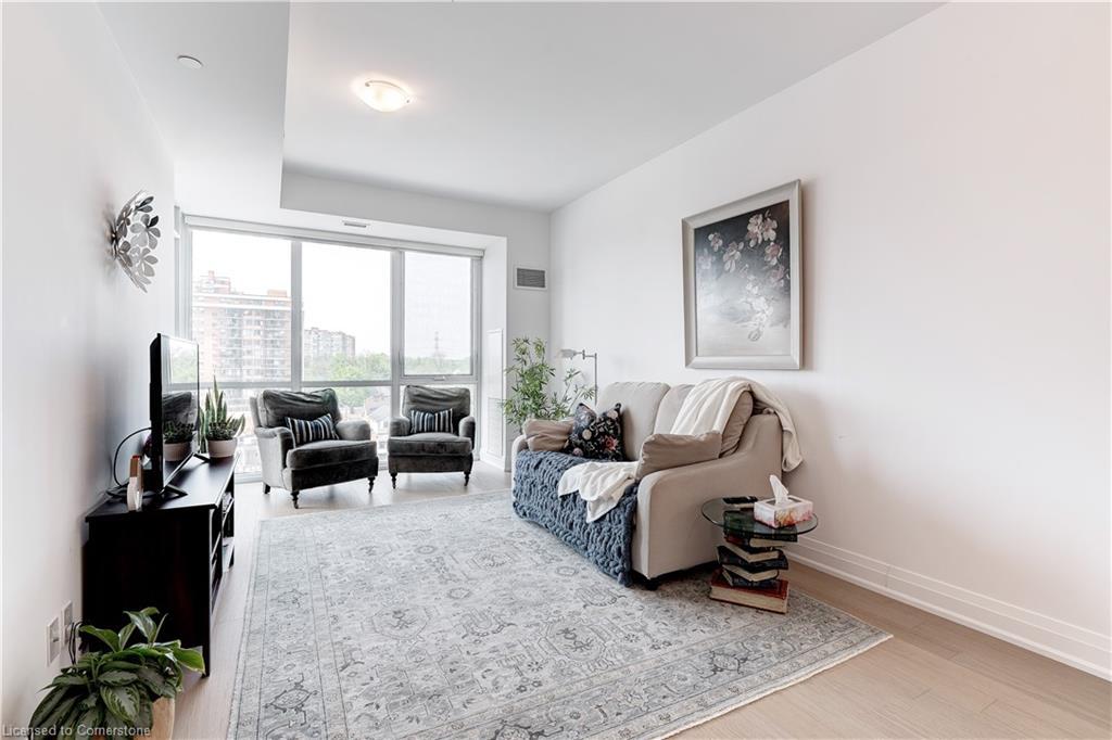 608-2025 Maria Street, Burlington, ON - Indoor