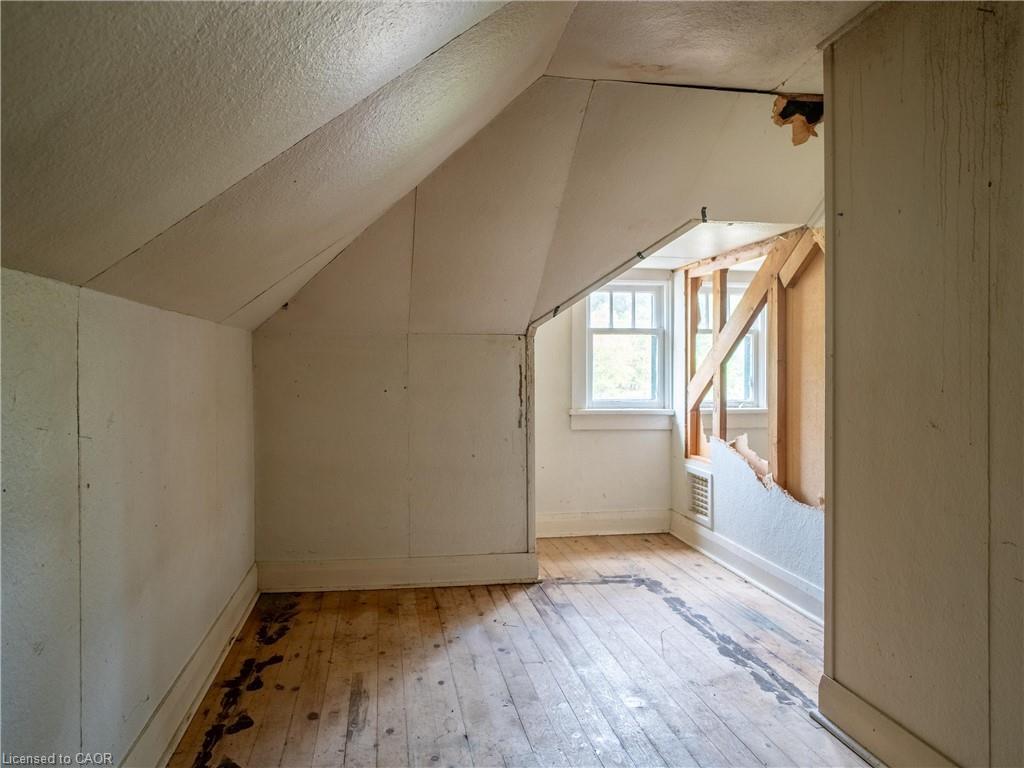 300 Manitoba Street, Bracebridge, ON - Indoor Photo Showing Other Room