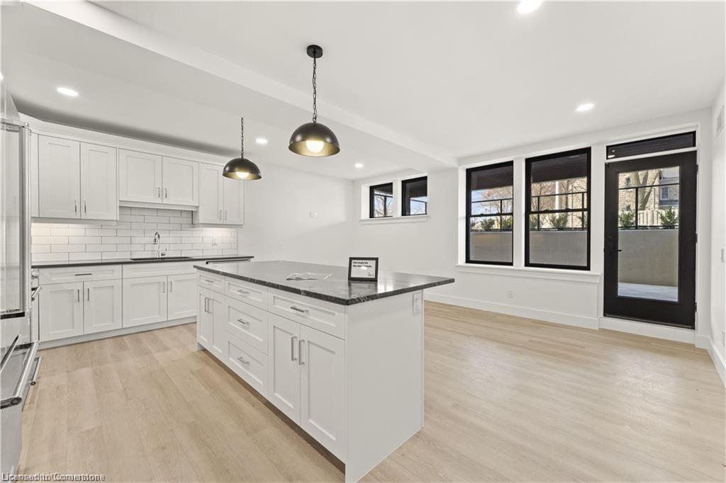 104-247 Brock Street, Amherstburg, ON - Indoor Photo Showing Kitchen With Upgraded Kitchen