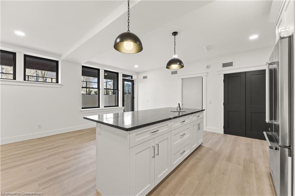 104-247 Brock Street, Amherstburg, ON - Indoor