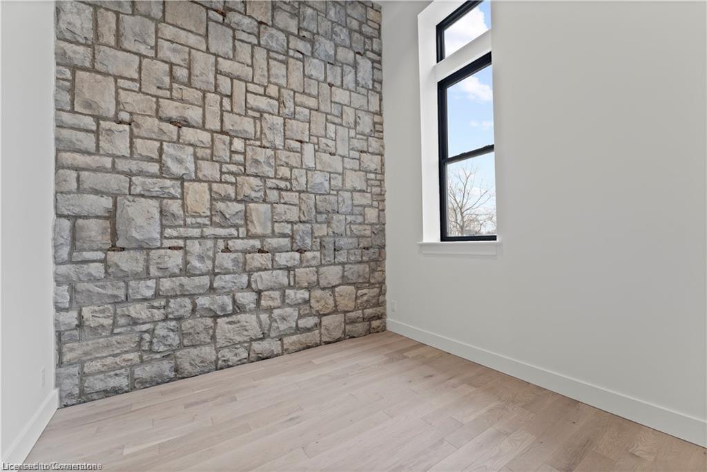 204-247 Brock Street, Amherstburg, ON - Indoor