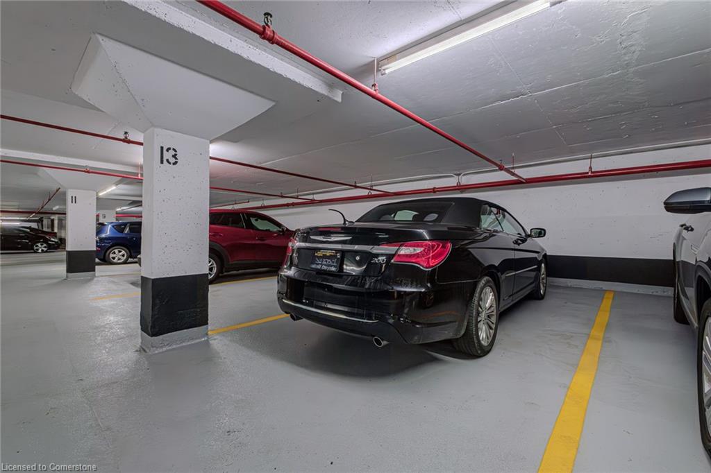 1203-6500 Montevideo Road, Mississauga, ON - Indoor Photo Showing Garage