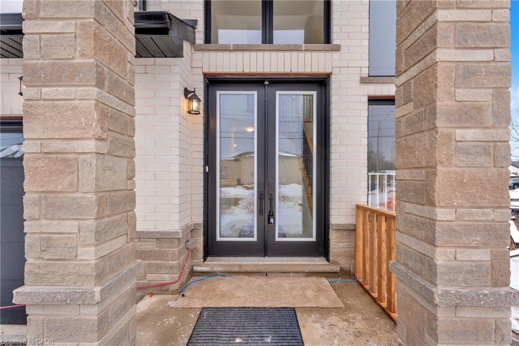 22 Roselawn Avenue, Ancaster, ON -