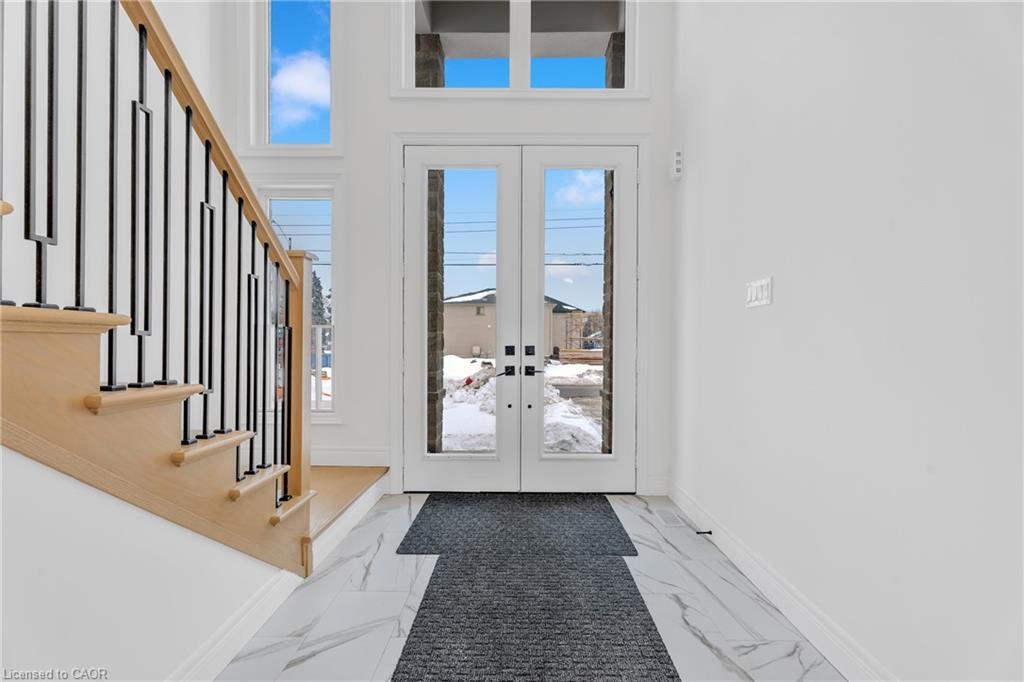 22 Roselawn Avenue, Ancaster, ON - Indoor Photo Showing Other Room