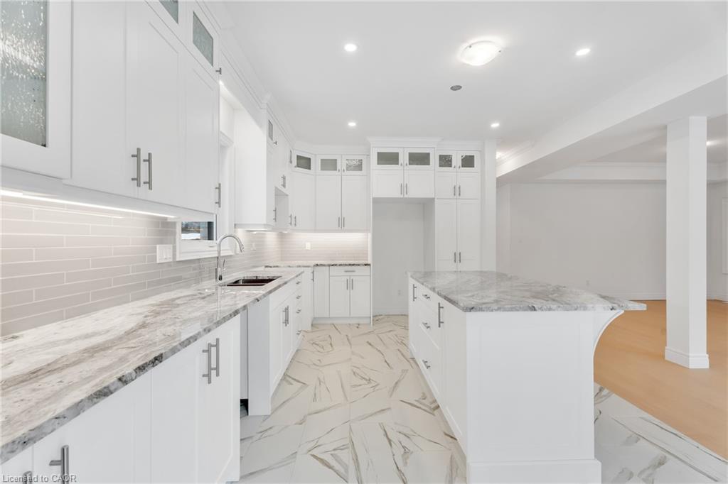 22 Roselawn Avenue, Ancaster, ON - Indoor Photo Showing Kitchen With Upgraded Kitchen