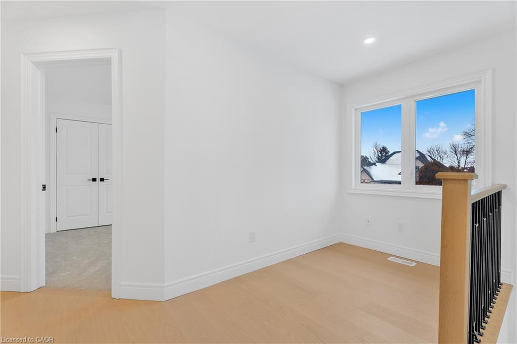 22 Roselawn Avenue, Ancaster, ON - Indoor Photo Showing Other Room