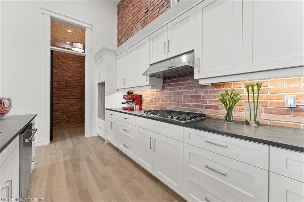 201-247 Brock Street, Amherstburg, ON - Indoor Photo Showing Kitchen