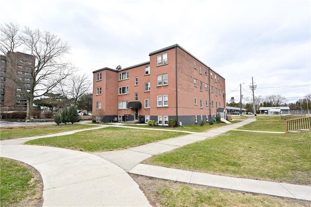 11-2418 New Street, Burlington, ON - Outdoor