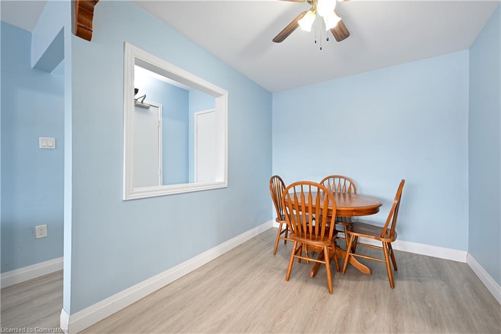 11-2418 New Street, Burlington, ON - Indoor Photo Showing Dining Room