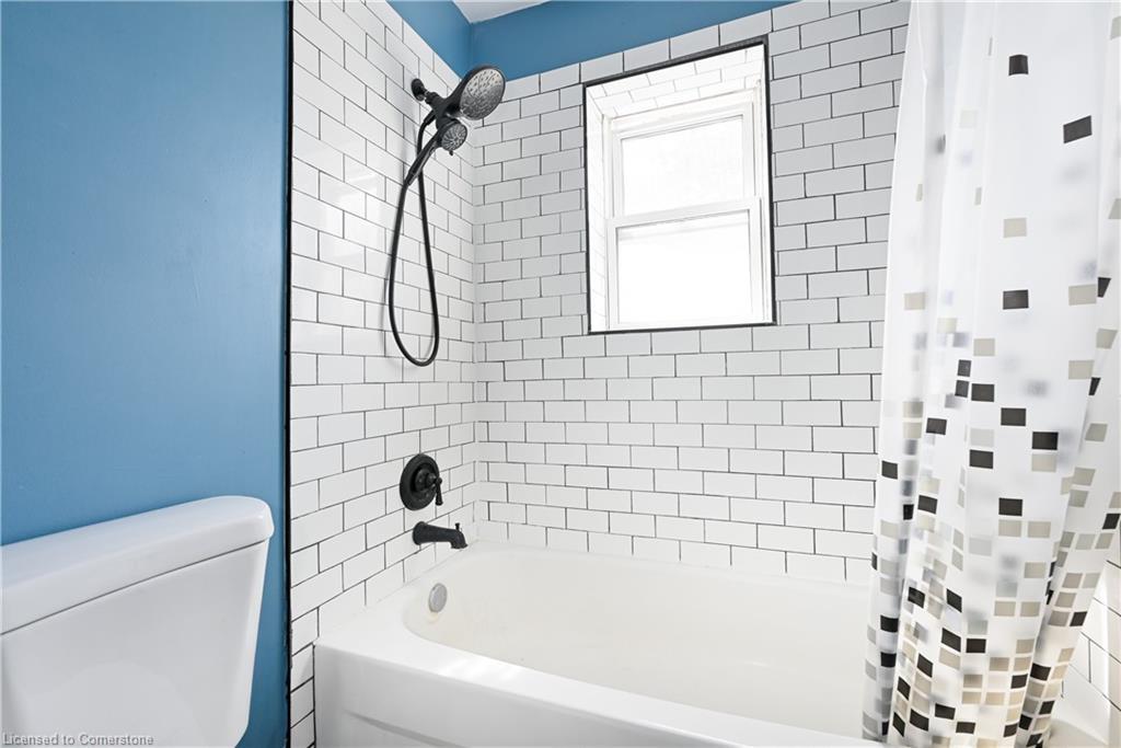 11-2418 New Street, Burlington, ON - Indoor Photo Showing Bathroom