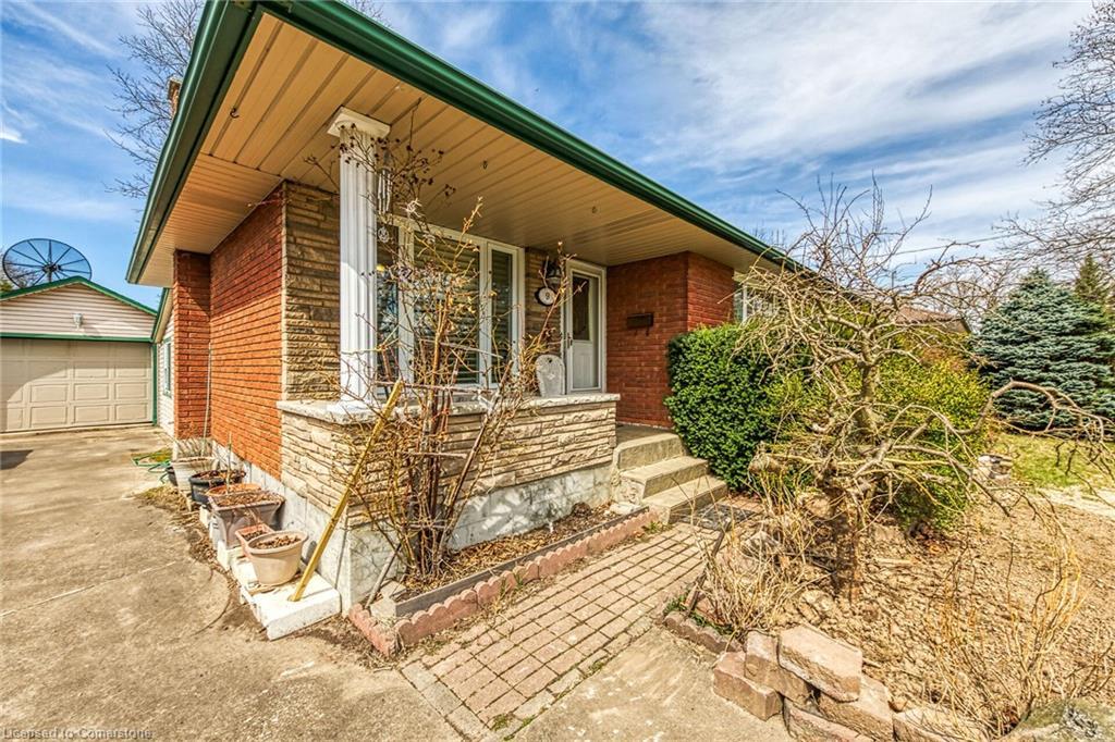 9 Gavin Drive, St. Catharines, ON - Outdoor With Deck Patio Veranda