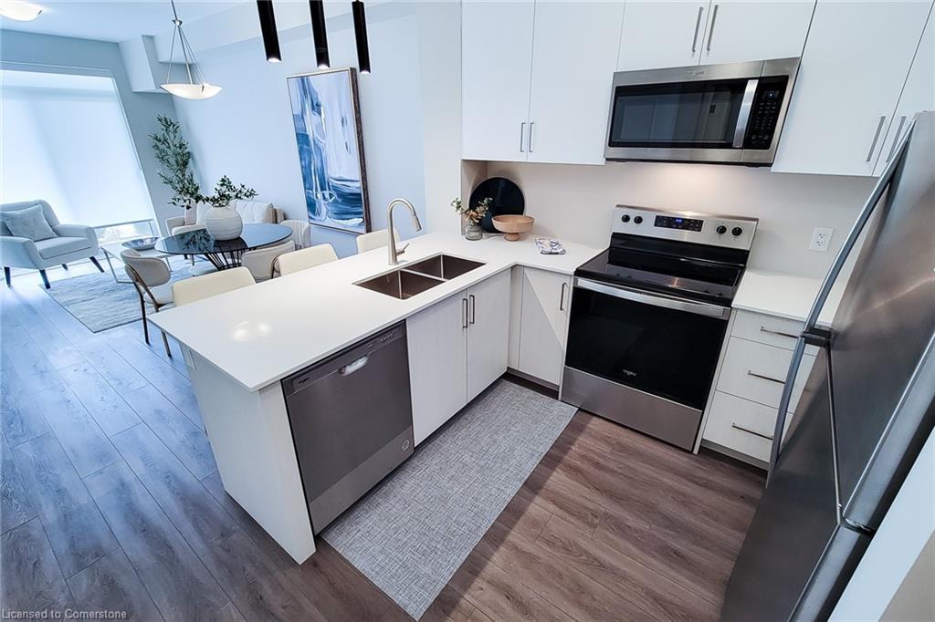 107-120 Springvalley Crescent, Hamilton, ON - Indoor Photo Showing Kitchen With Stainless Steel Kitchen With Double Sink