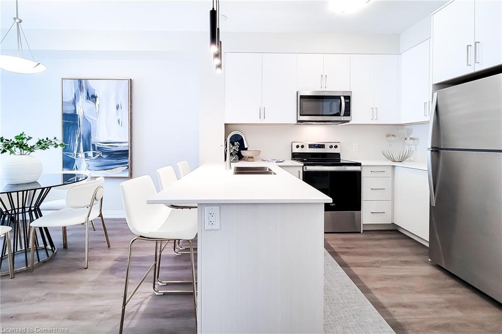 107-120 Springvalley Crescent, Hamilton, ON - Indoor Photo Showing Kitchen With Stainless Steel Kitchen With Double Sink With Upgraded Kitchen