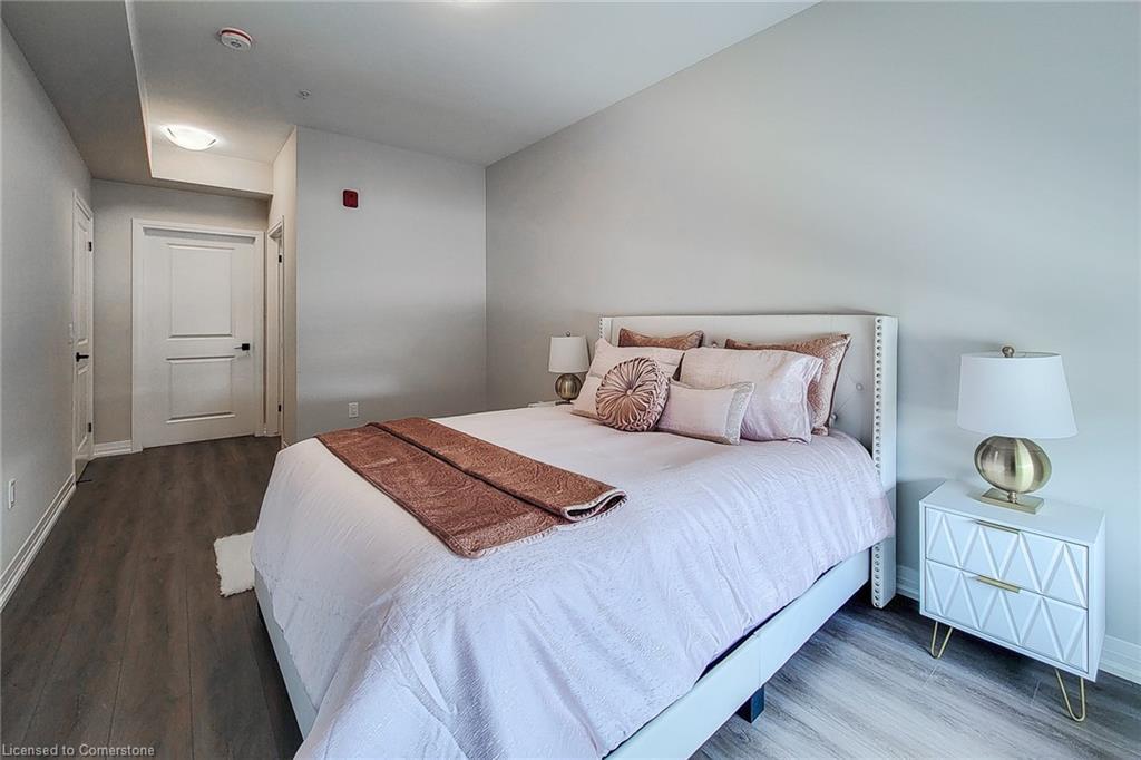 107-120 Springvalley Crescent, Hamilton, ON - Indoor Photo Showing Bedroom