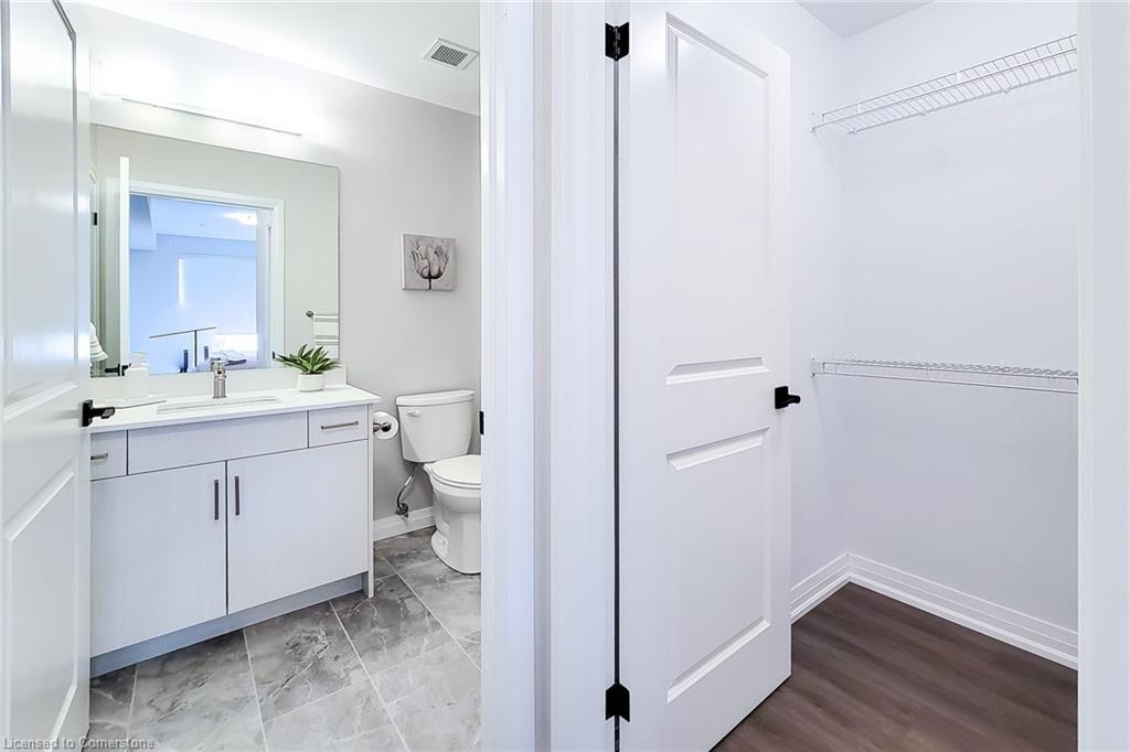 107-120 Springvalley Crescent, Hamilton, ON - Indoor Photo Showing Bathroom