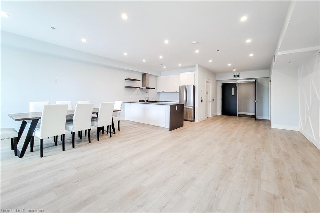 107-120 Springvalley Crescent, Hamilton, ON - Indoor