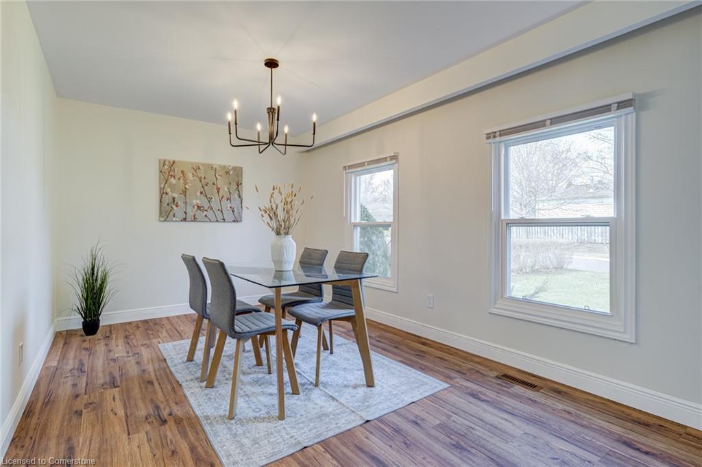 1252 Lakeview Drive, Oakville, ON - Indoor Photo Showing Dining Room