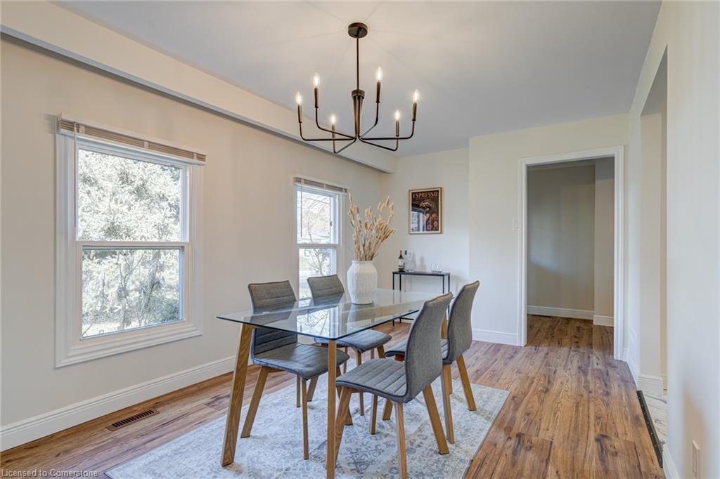 1252 Lakeview Drive, Oakville, ON - Indoor Photo Showing Dining Room
