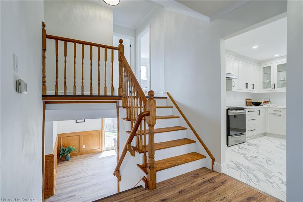 1252 Lakeview Drive, Oakville, ON - Indoor Photo Showing Other Room