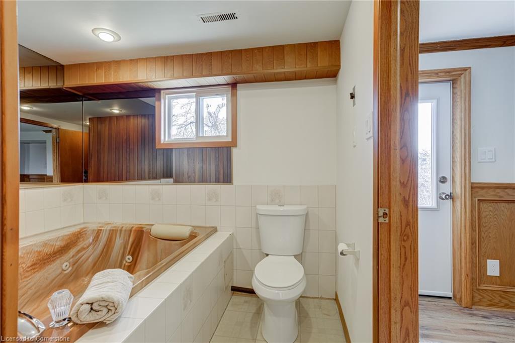 1252 Lakeview Drive, Oakville, ON - Indoor Photo Showing Bathroom