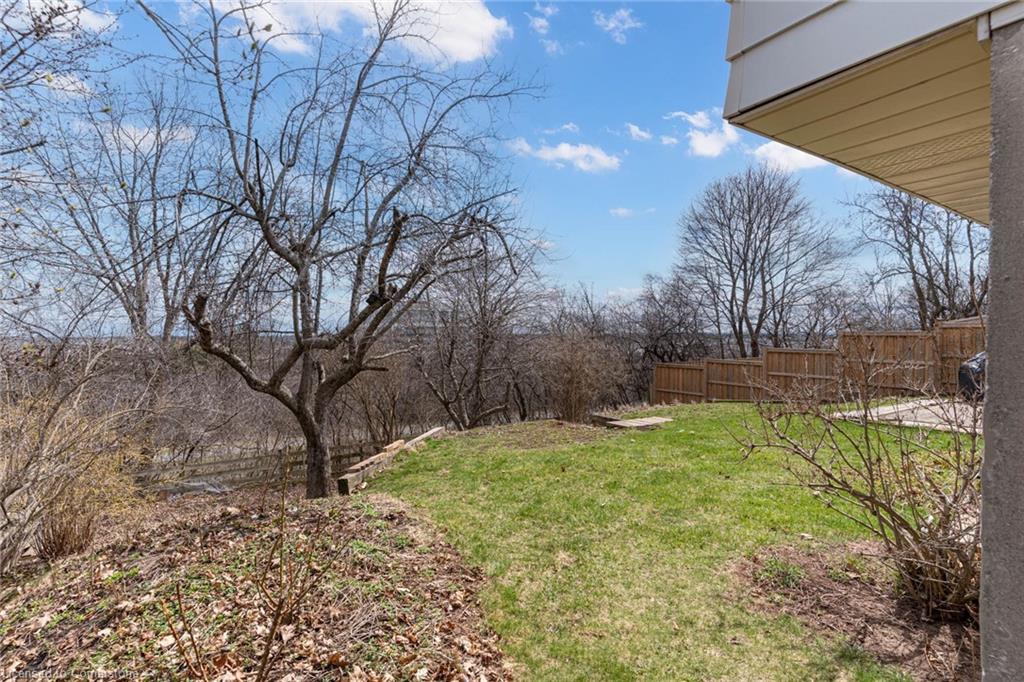 1252 Lakeview Drive, Oakville, ON - Outdoor