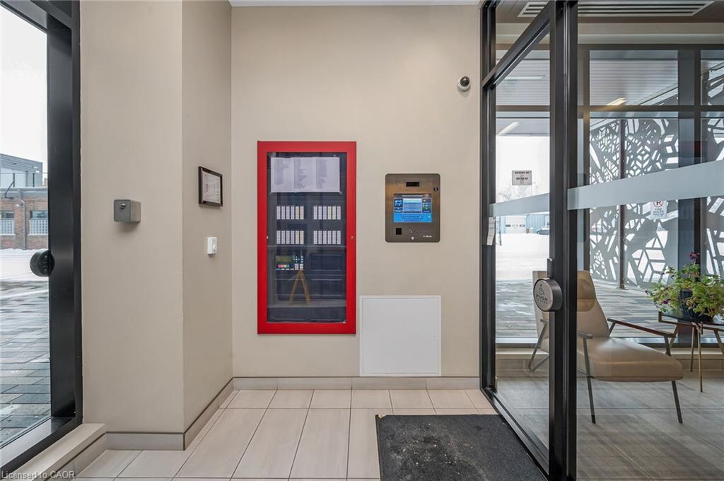 904-108 Garment Street, Kitchener, ON - Indoor Photo Showing Other Room