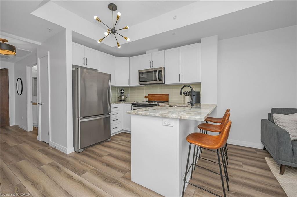 904-108 Garment Street, Kitchener, ON - Indoor Photo Showing Kitchen With Stainless Steel Kitchen