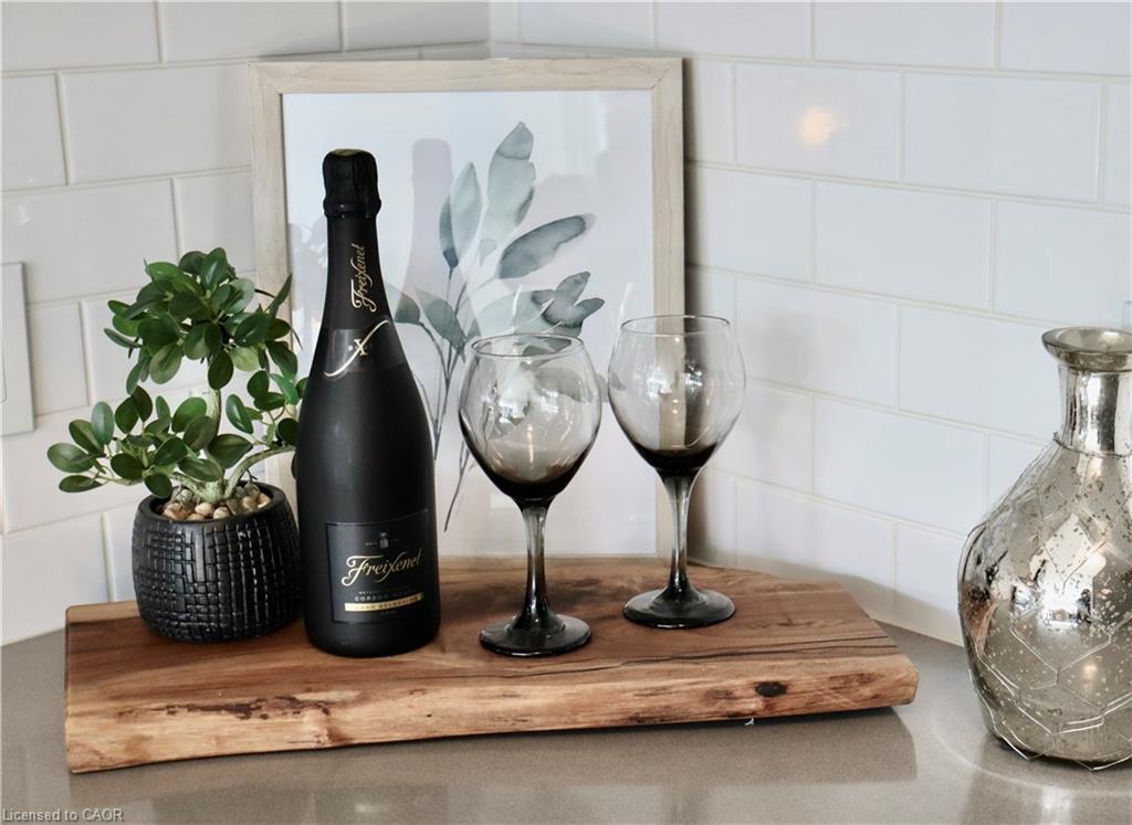 903-108 Garment Street, Kitchener, ON - Indoor Photo Showing Other Room