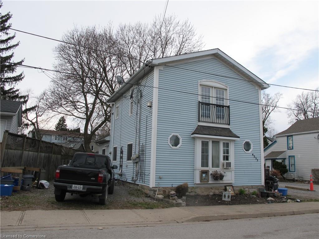 4233 May Avenue, Niagara Falls, ON - Outdoor