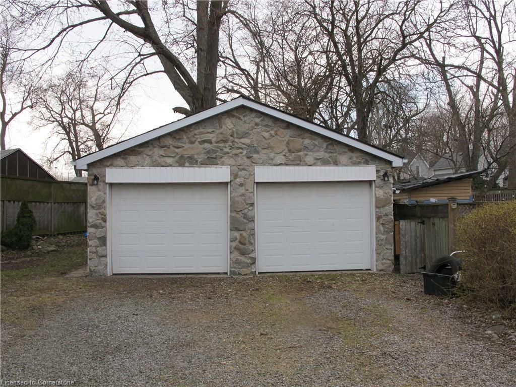 4233 May Avenue, Niagara Falls, ON - Outdoor