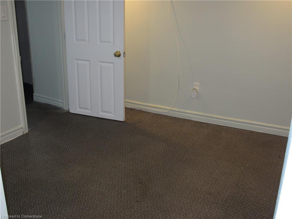4233 May Avenue, Niagara Falls, ON - Indoor Photo Showing Other Room