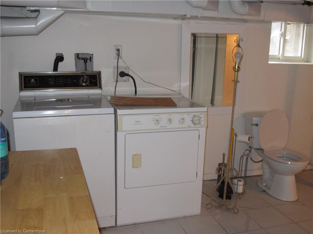 4233 May Avenue, Niagara Falls, ON - Indoor Photo Showing Laundry Room