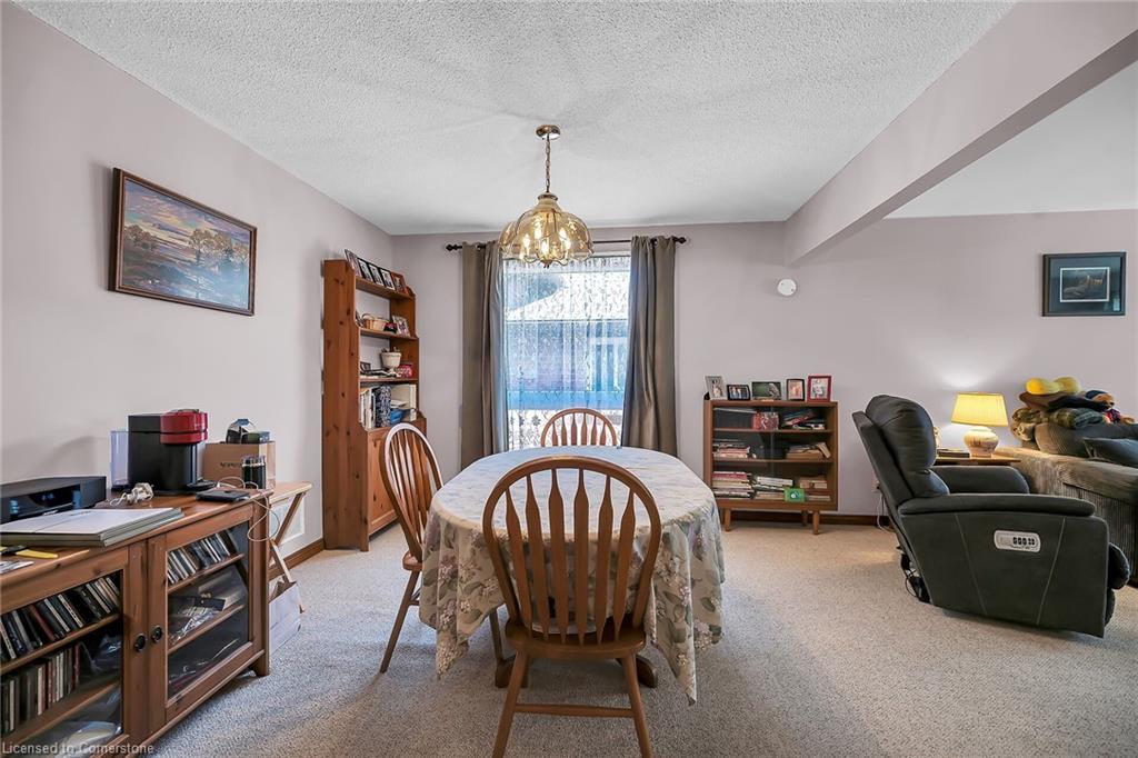 43 Everest Street, Hamilton, ON - Indoor Photo Showing Dining Room